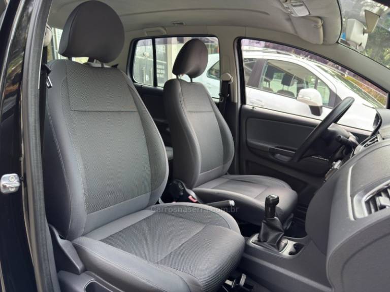 VOLKSWAGEN - FOX - 2012/2012 - Preta - R$ 39.900,00