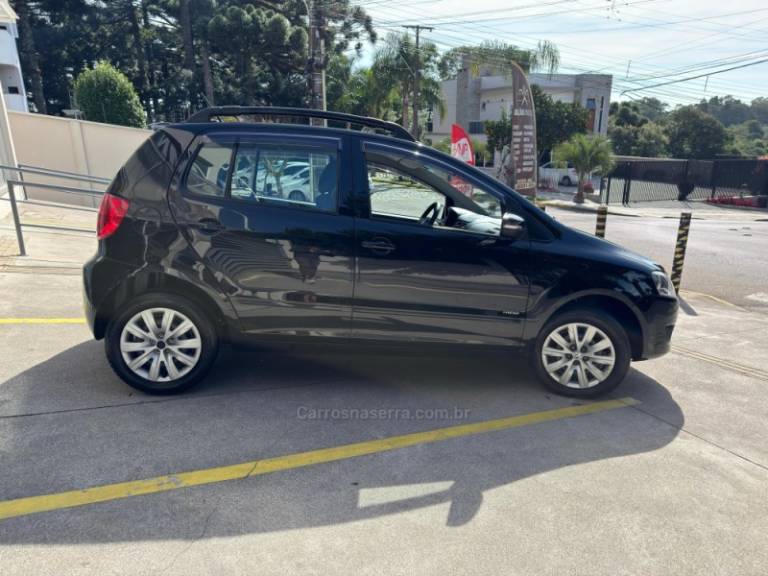 VOLKSWAGEN - FOX - 2012/2012 - Preta - R$ 39.900,00