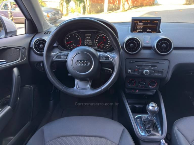 AUDI - A1 - 2011/2011 - Prata - R$ 59.900,00
