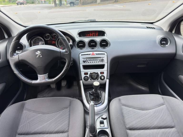 PEUGEOT - 308 - 2014/2015 - Branca - R$ 53.900,00