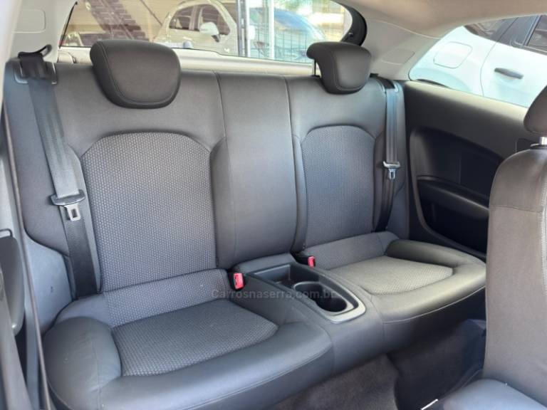 AUDI - A1 - 2011/2011 - Prata - R$ 59.900,00