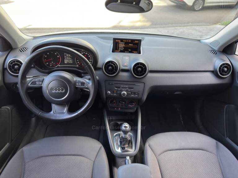 AUDI - A1 - 2011/2011 - Prata - R$ 59.900,00