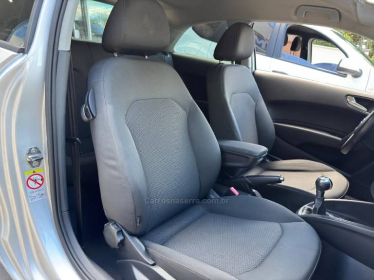 AUDI - A1 - 2011/2011 - Prata - R$ 59.900,00