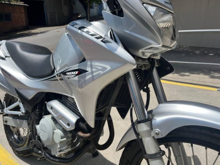 HONDA - NX 400I FALCON - 2014/2014 - Prata - R$ 26.900,00