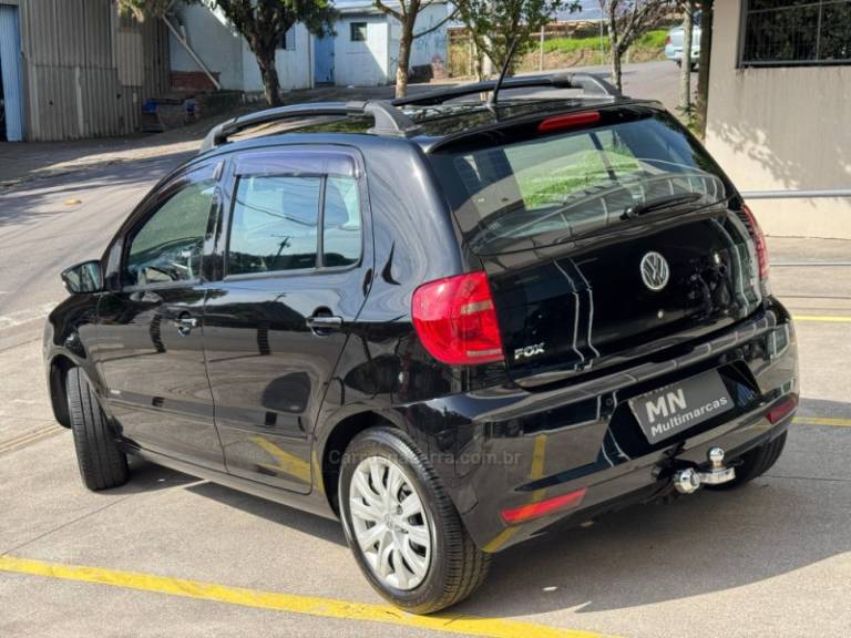 VOLKSWAGEN - FOX - 2012/2012 - Preta - R$ 39.900,00