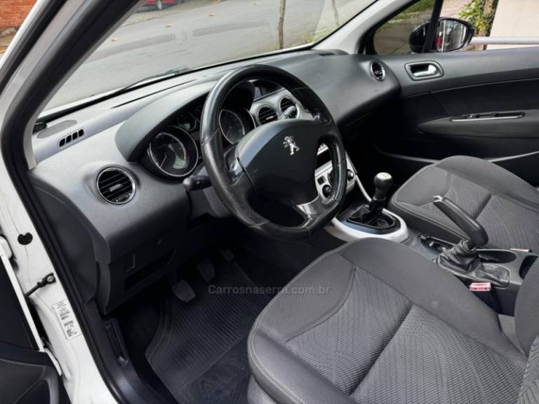 PEUGEOT - 308 - 2014/2015 - Branca - R$ 53.900,00